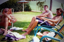 1992. One german, Jills boyfriend from Scotland and Olivier from France at pool
